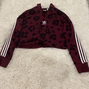 Cropped adidas sweatshirt
